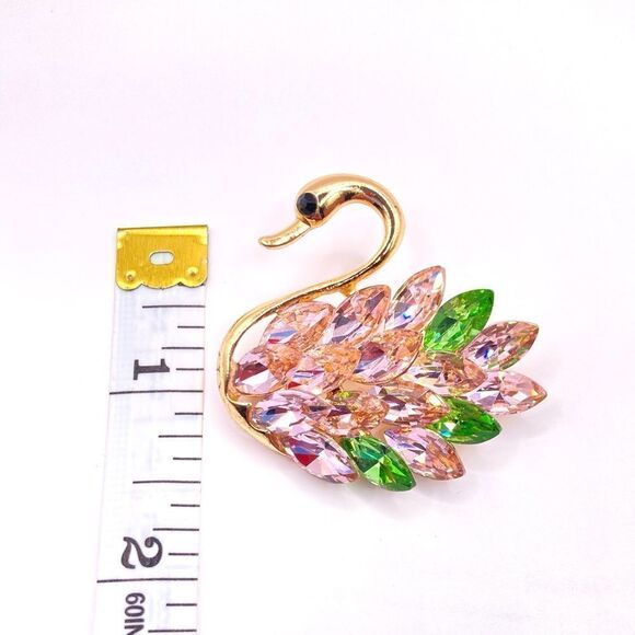 Gold pink rhinestone swan brooch pin - Picture 4 of 4